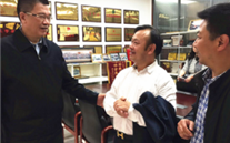 重庆市人大常委会副主任、市总工会主席郑洪一行来英国上市公司365集团视察调研